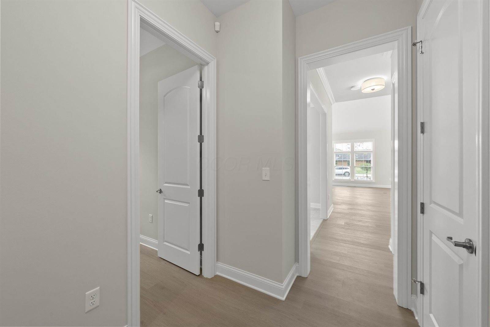 1984 Ridgeview Road, Columbus, OH 43221