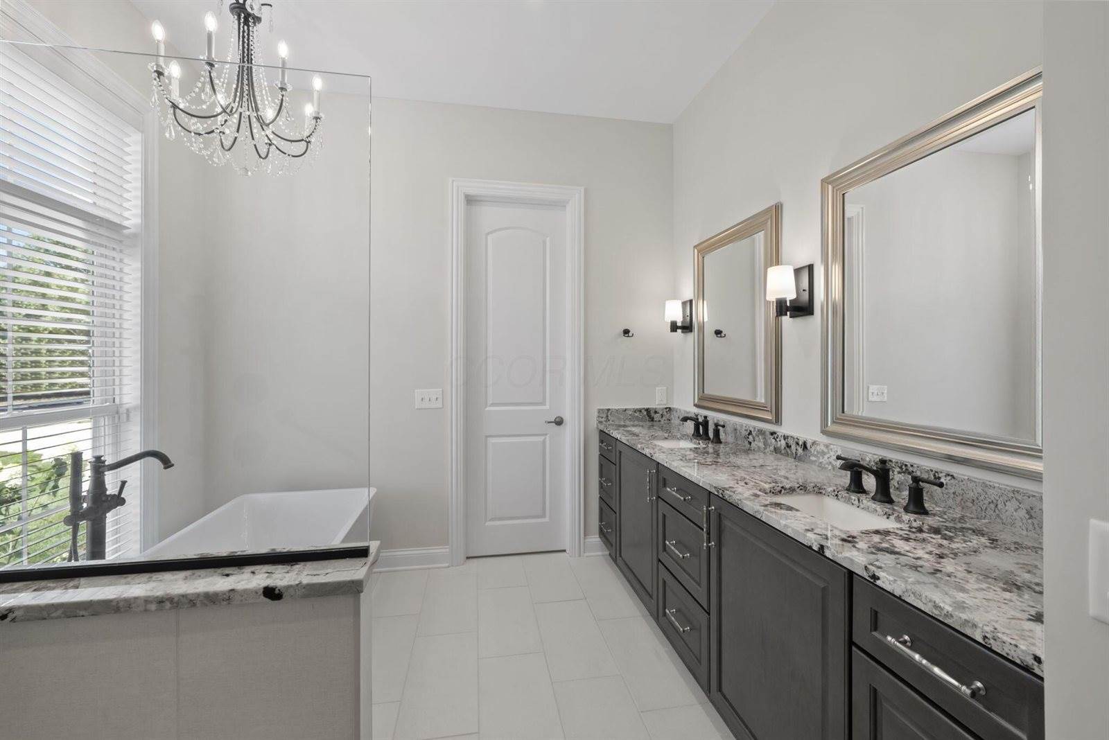 1984 Ridgeview Road, Columbus, OH 43221