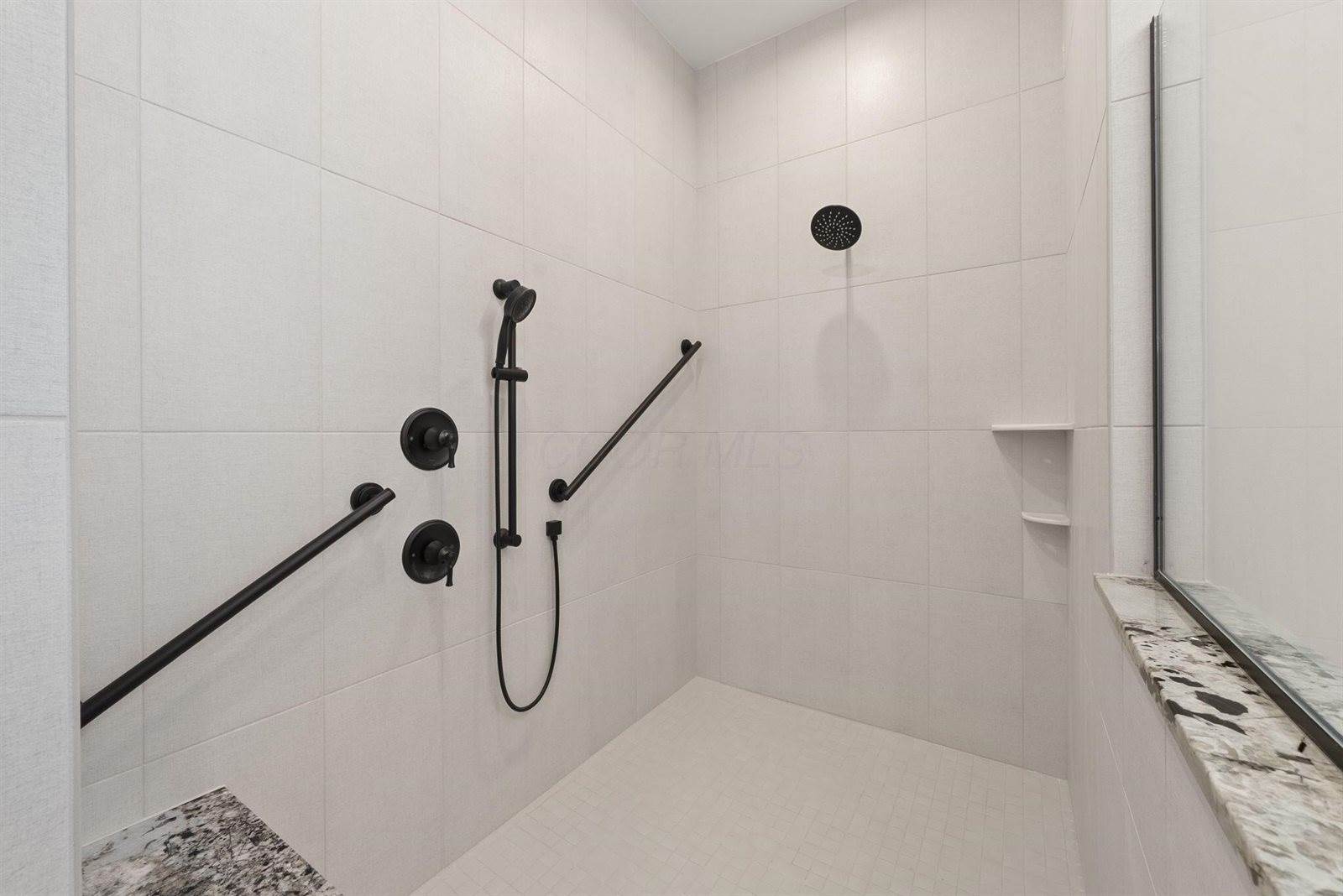 1984 Ridgeview Road, Columbus, OH 43221