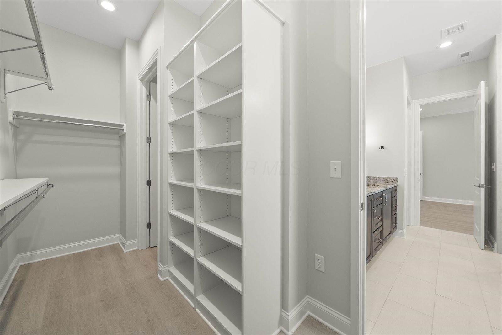 1984 Ridgeview Road, Columbus, OH 43221