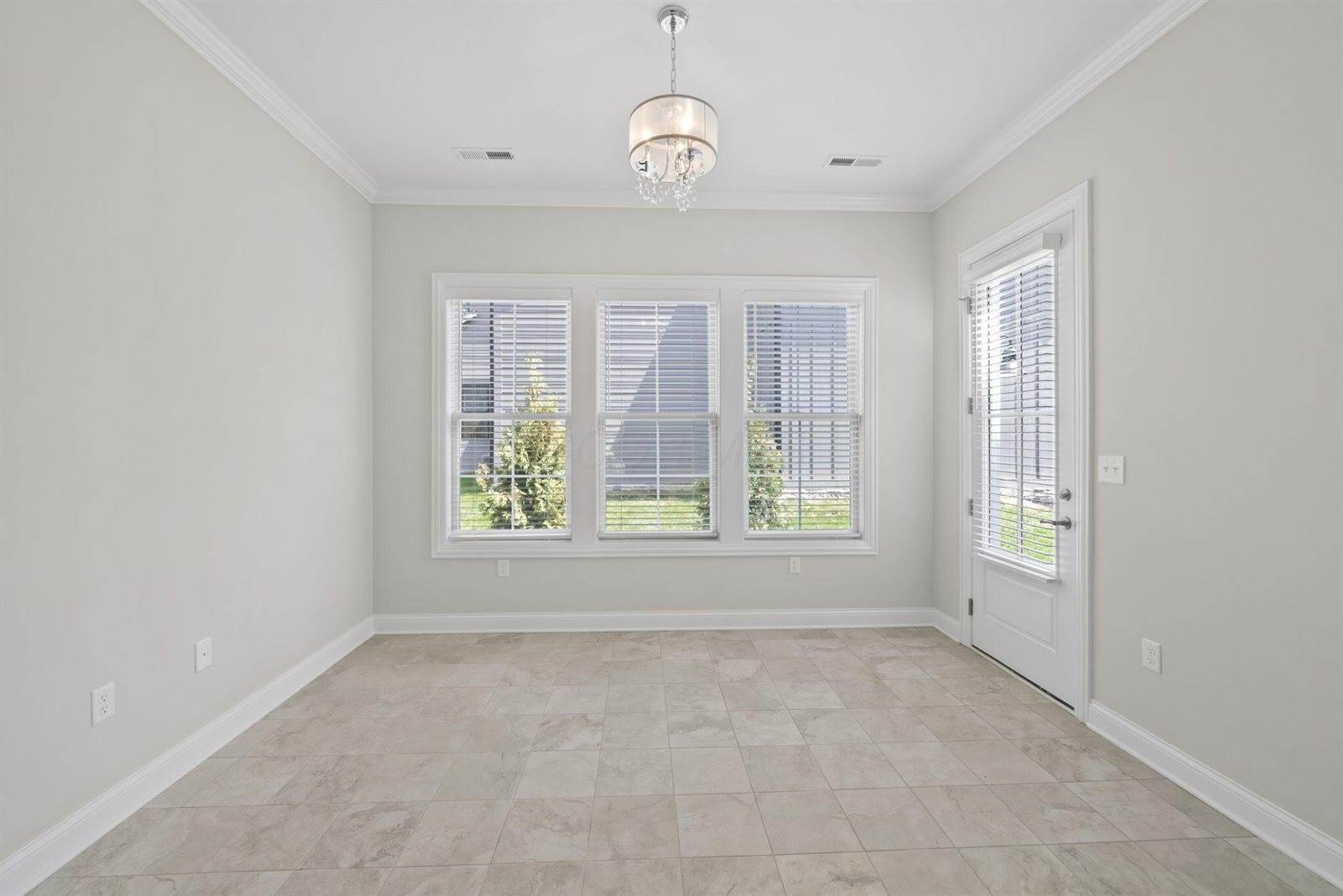 1984 Ridgeview Road, Columbus, OH 43221