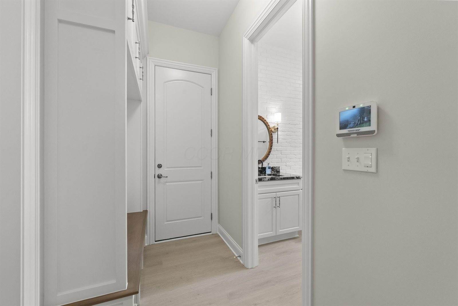 1984 Ridgeview Road, Columbus, OH 43221