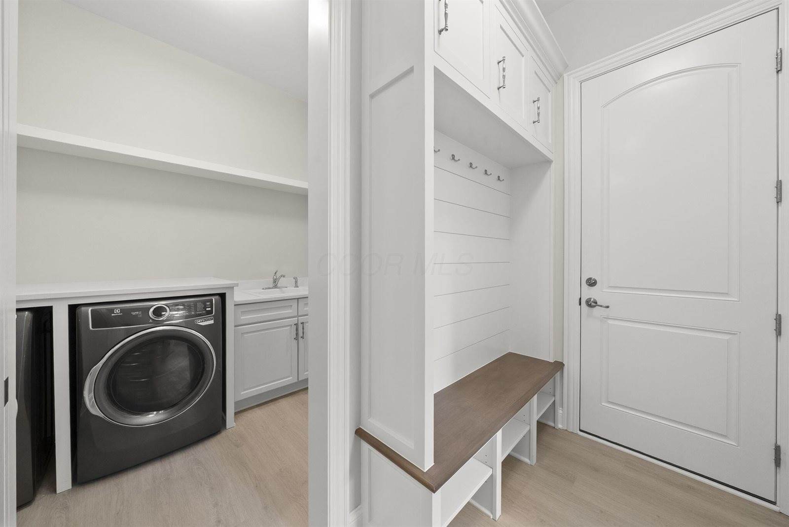 1984 Ridgeview Road, Columbus, OH 43221