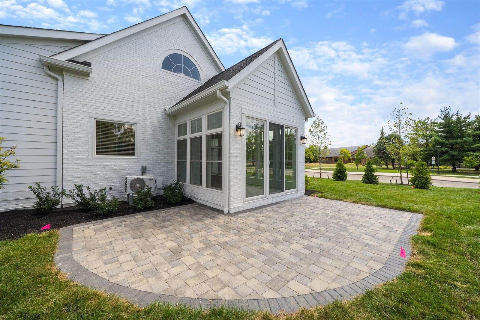 1984 Ridgeview Road, Columbus, OH 43221