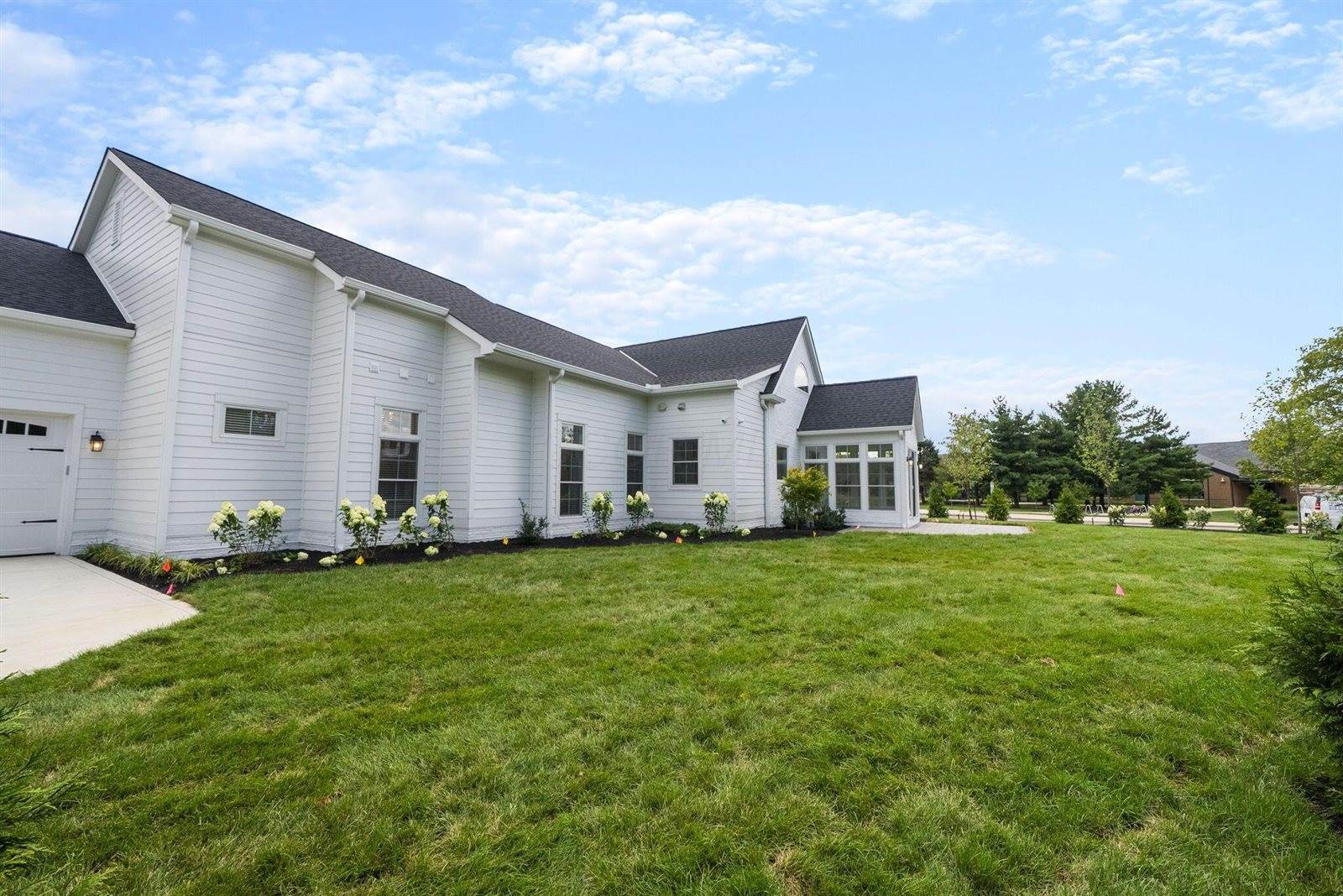 1984 Ridgeview Road, Columbus, OH 43221