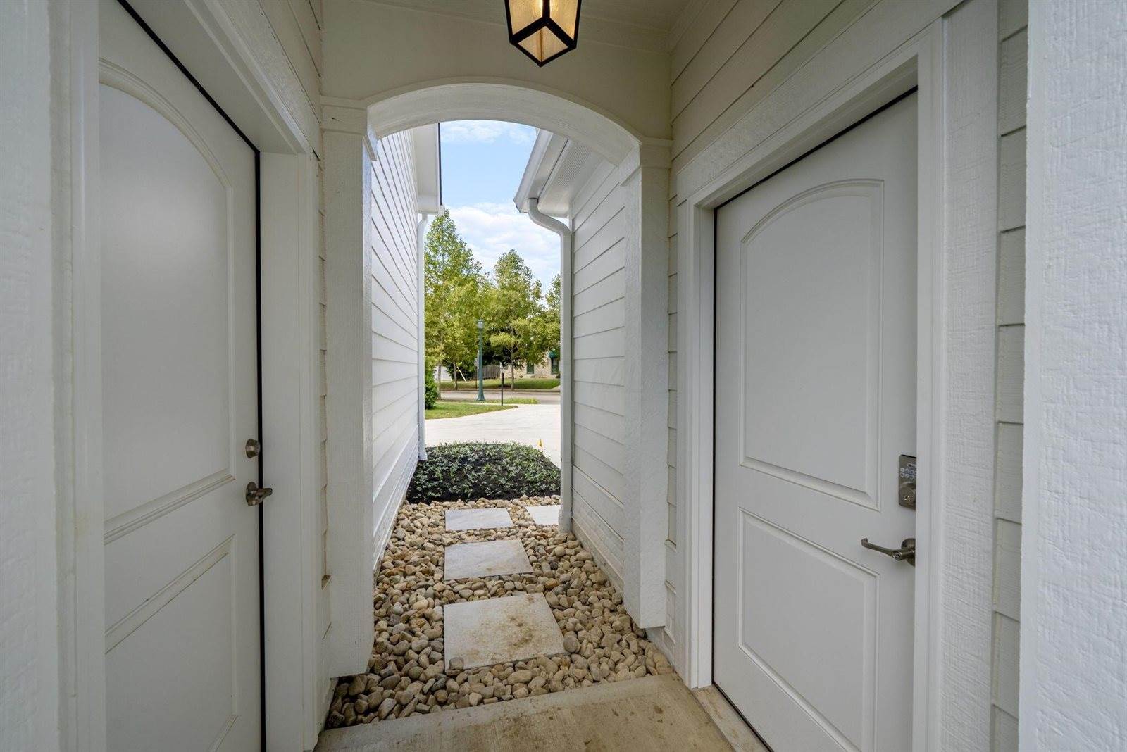 1984 Ridgeview Road, Columbus, OH 43221