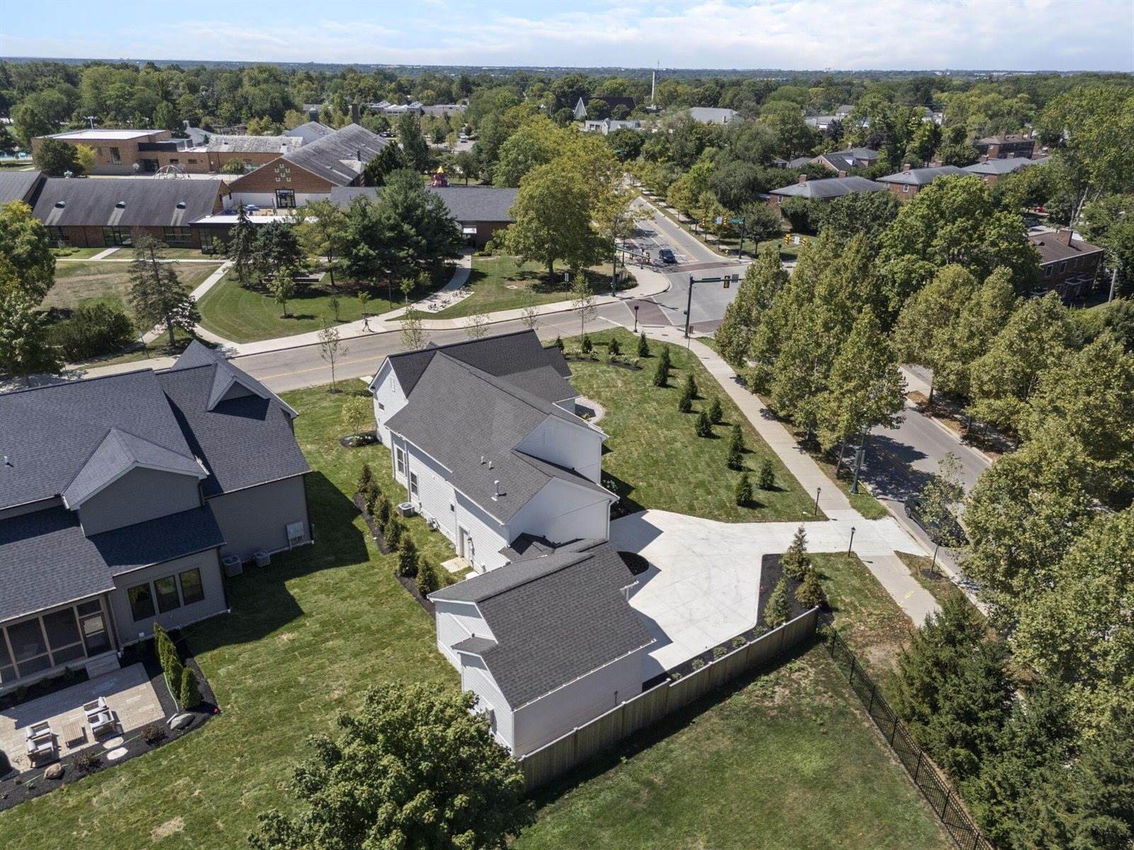 1984 Ridgeview Road, Columbus, OH 43221