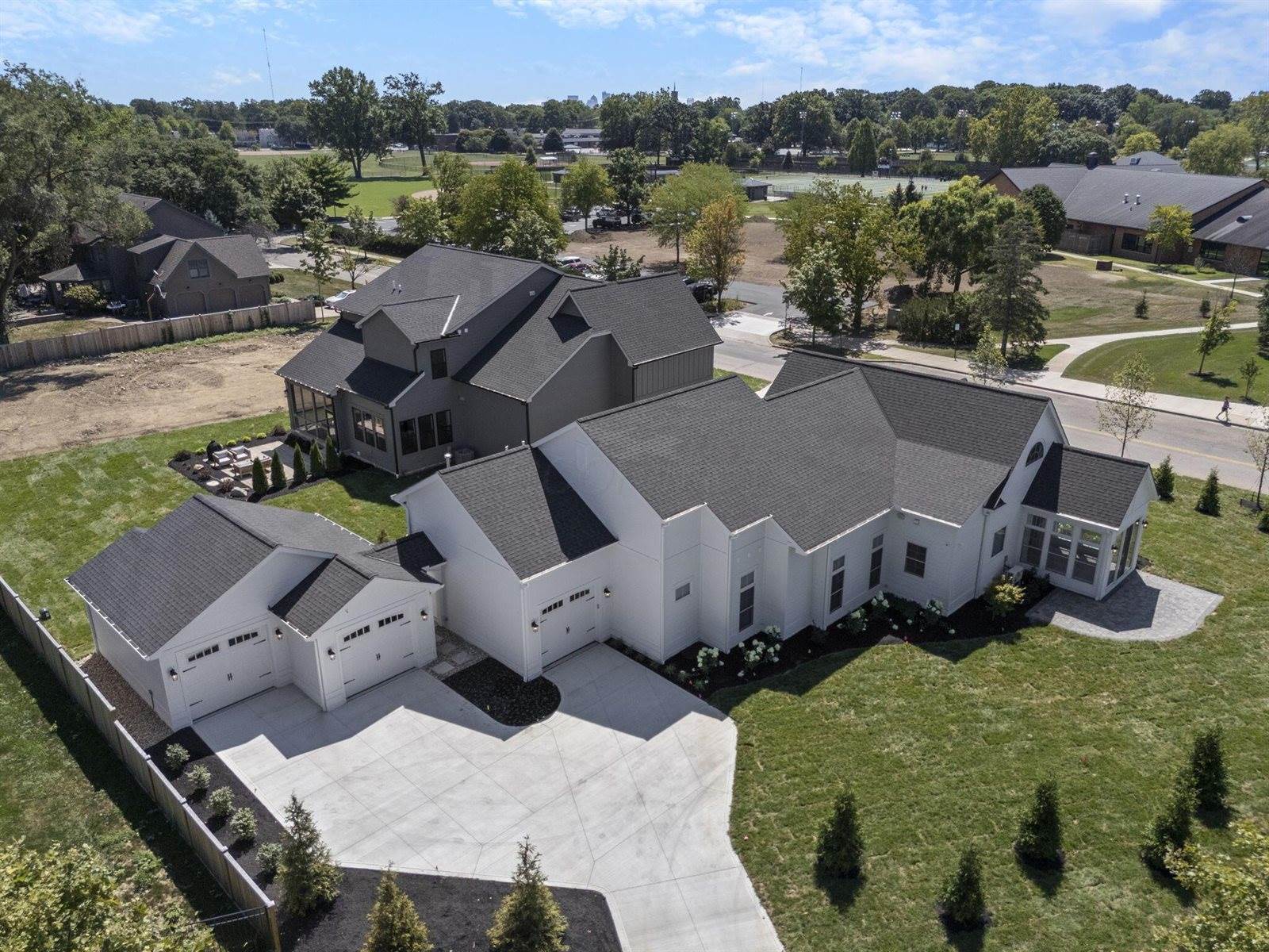 1984 Ridgeview Road, Columbus, OH 43221