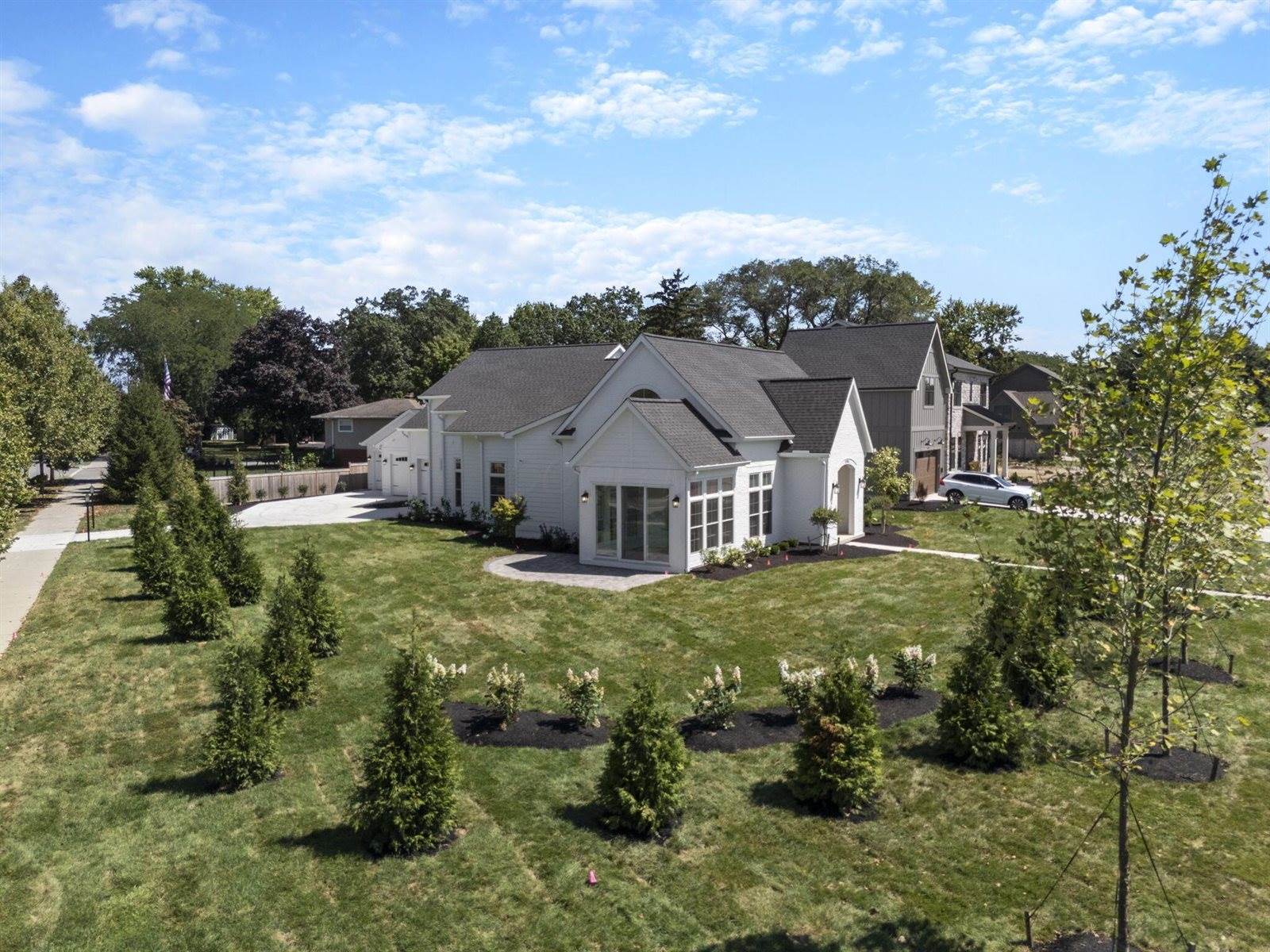 1984 Ridgeview Road, Columbus, OH 43221