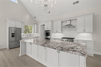 1984 Ridgeview Road, Columbus, OH 43221