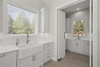 1984 Ridgeview Road, Columbus, OH 43221