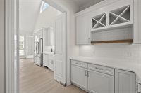 1984 Ridgeview Road, Columbus, OH 43221