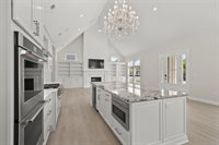 1984 Ridgeview Road, Columbus, OH 43221