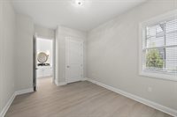 1984 Ridgeview Road, Columbus, OH 43221