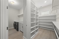 1984 Ridgeview Road, Columbus, OH 43221