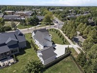 1984 Ridgeview Road, Columbus, OH 43221