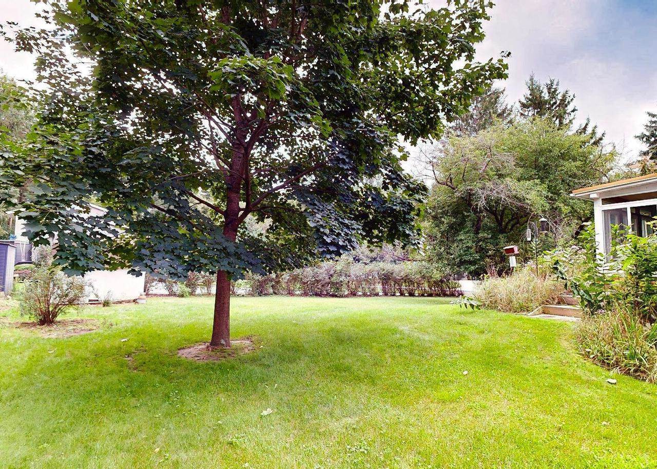 1402 Adrian Blvd, Fort Atkinson, WI 53538