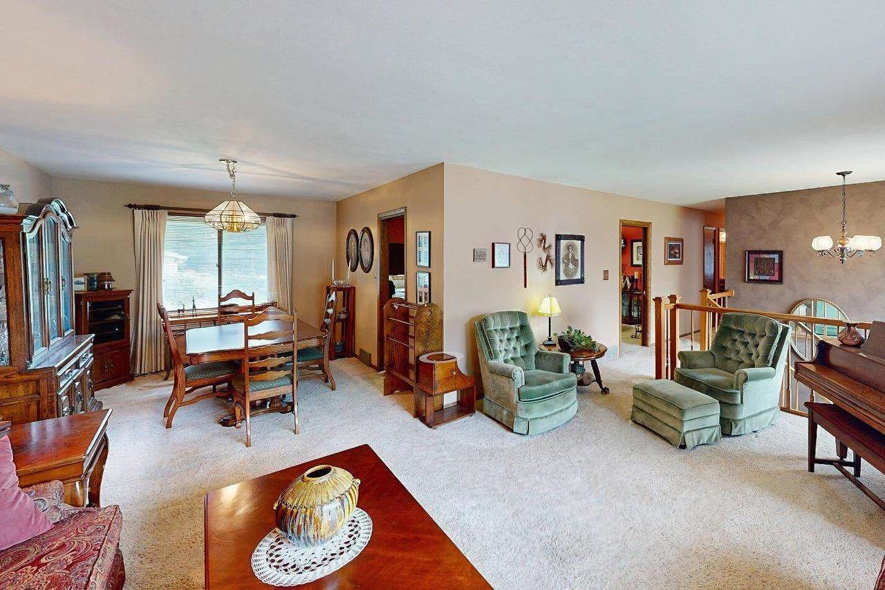 1402 Adrian Blvd, Fort Atkinson, WI 53538