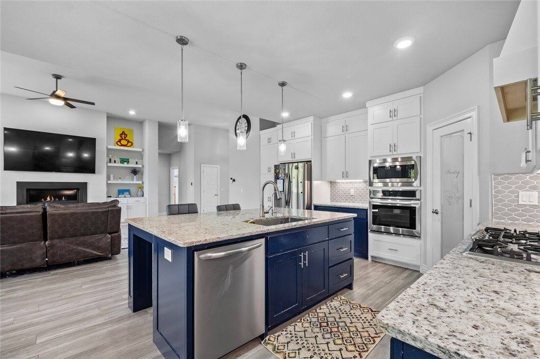 1010 Huntleigh Drive, Bentonville, AR 72713