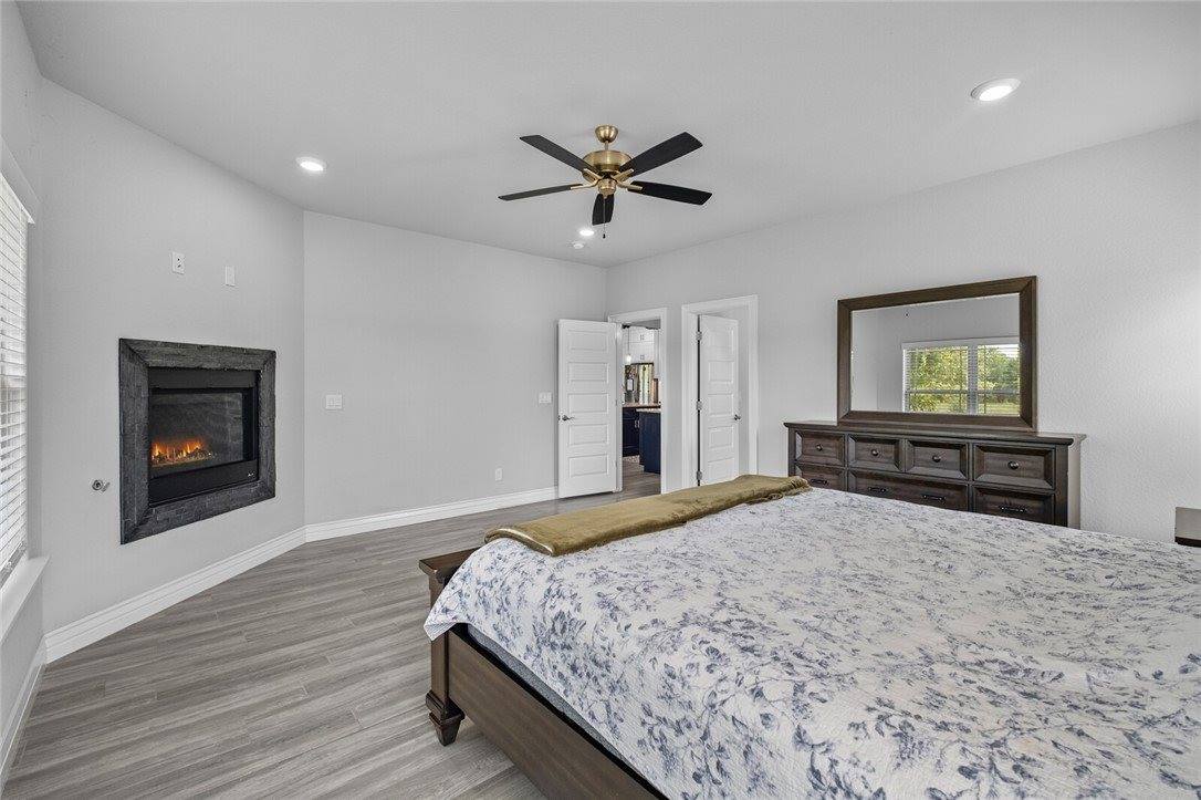 1010 Huntleigh Drive, Bentonville, AR 72713