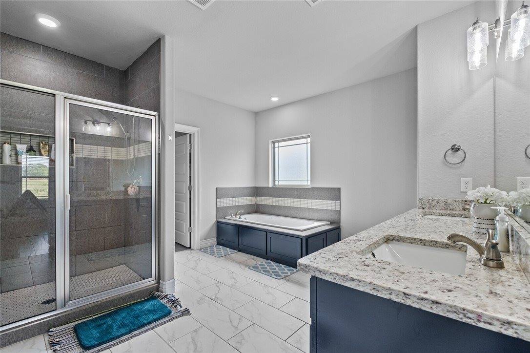 1010 Huntleigh Drive, Bentonville, AR 72713