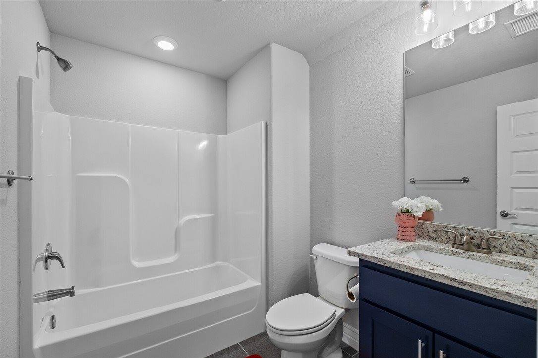 1010 Huntleigh Drive, Bentonville, AR 72713