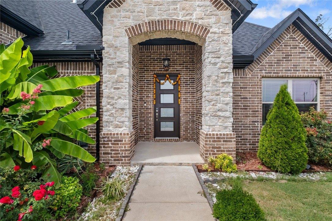 1010 Huntleigh Drive, Bentonville, AR 72713