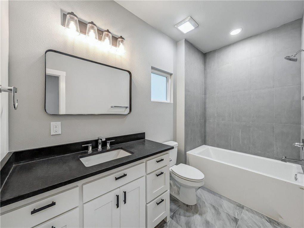 6 Duart Lane, Bella Vista, AR 72715