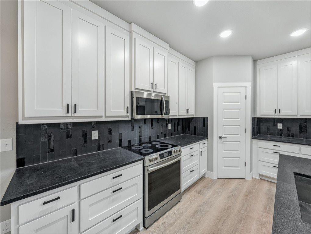 6 Duart Lane, Bella Vista, AR 72715