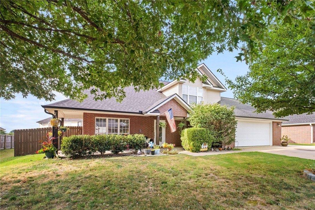 631 Paint Lane, Centerton, AR 72719