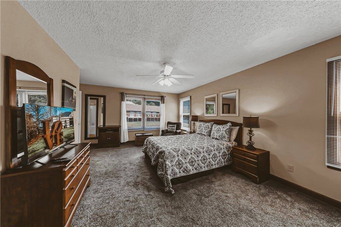 11 Green Meadow Lane, #1, Holiday Island, AR 72631