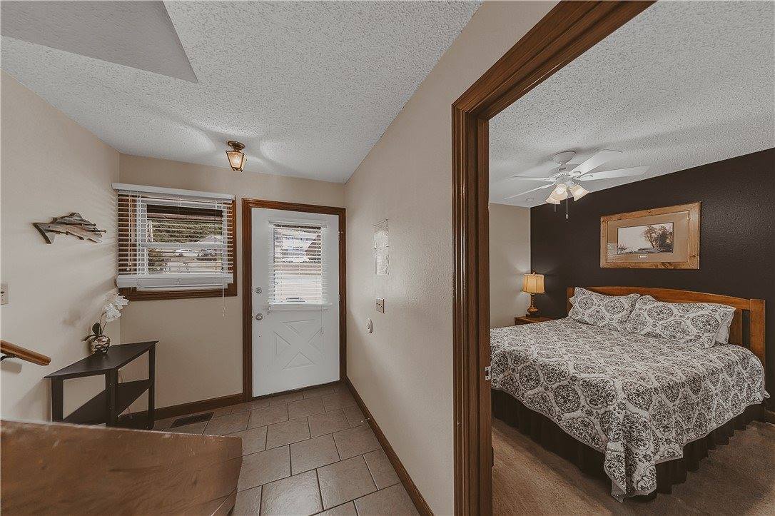 11 Green Meadow Unit 2 Lane, Holiday Island, AR 72631