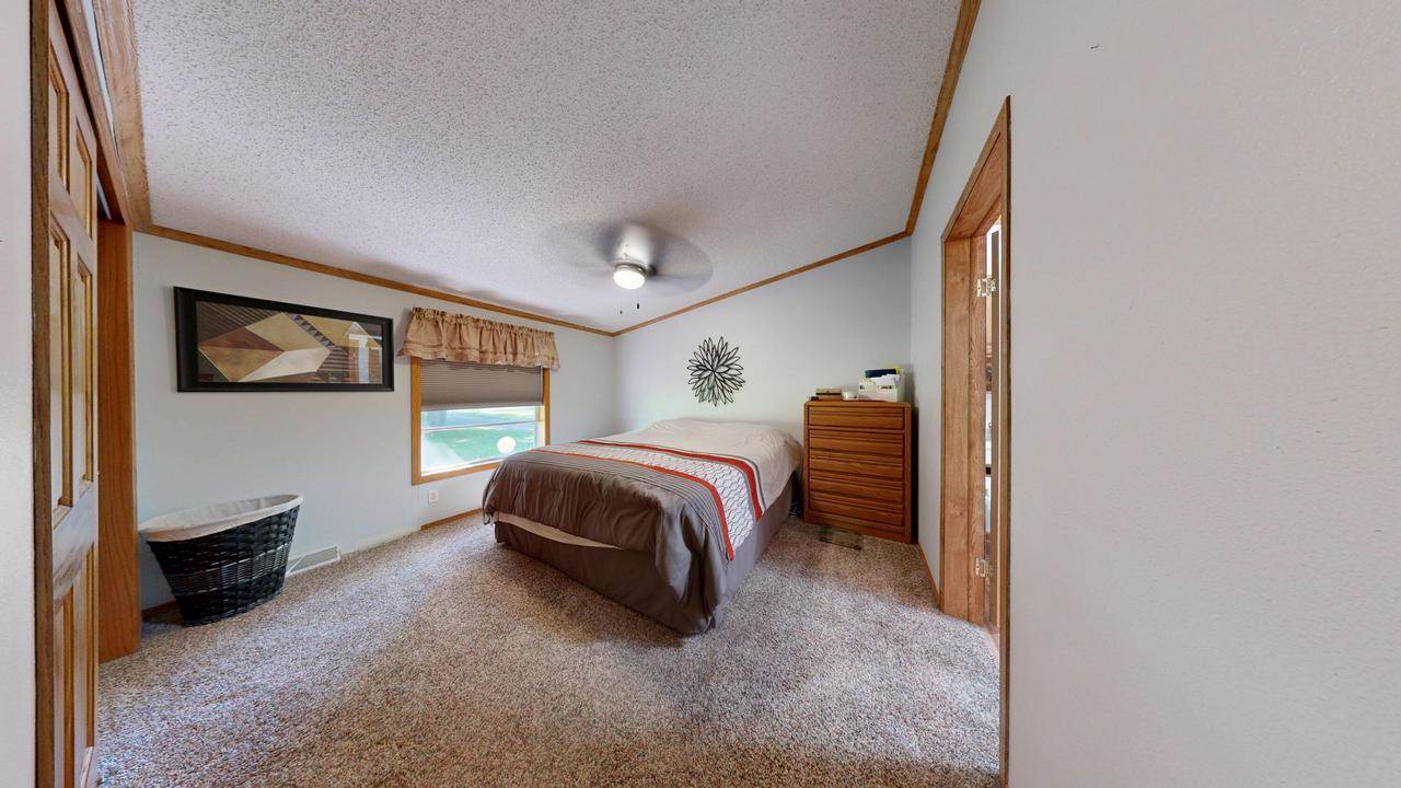 N5654 Theron COURT, Onalaska, WI 54650