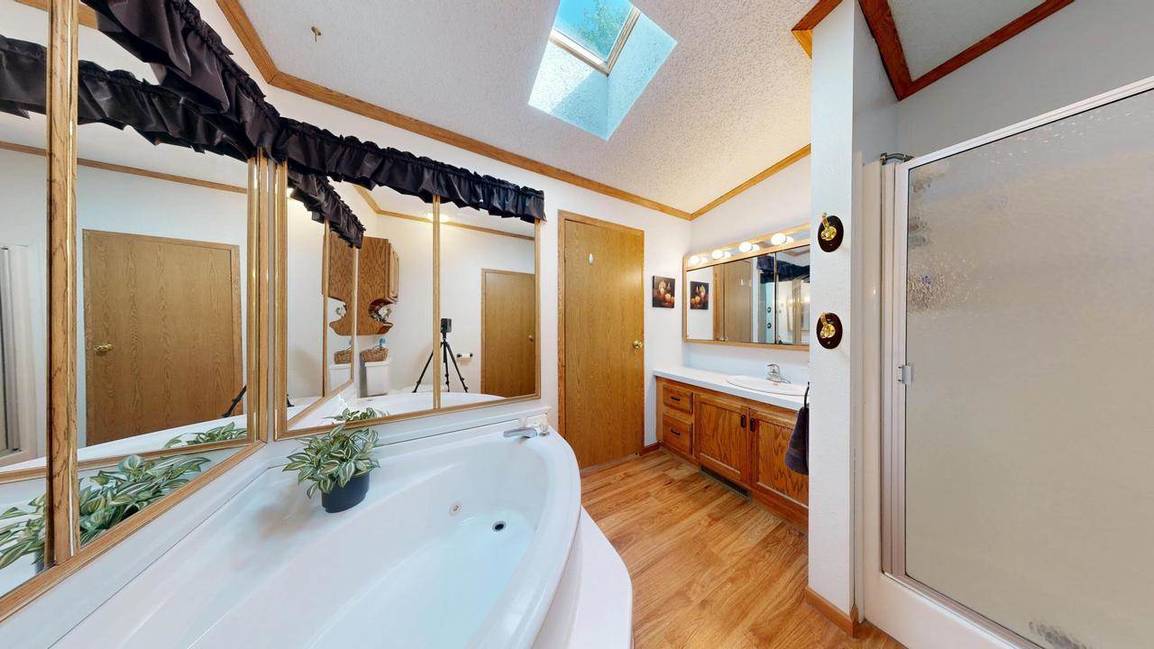 N5654 Theron COURT, Onalaska, WI 54650