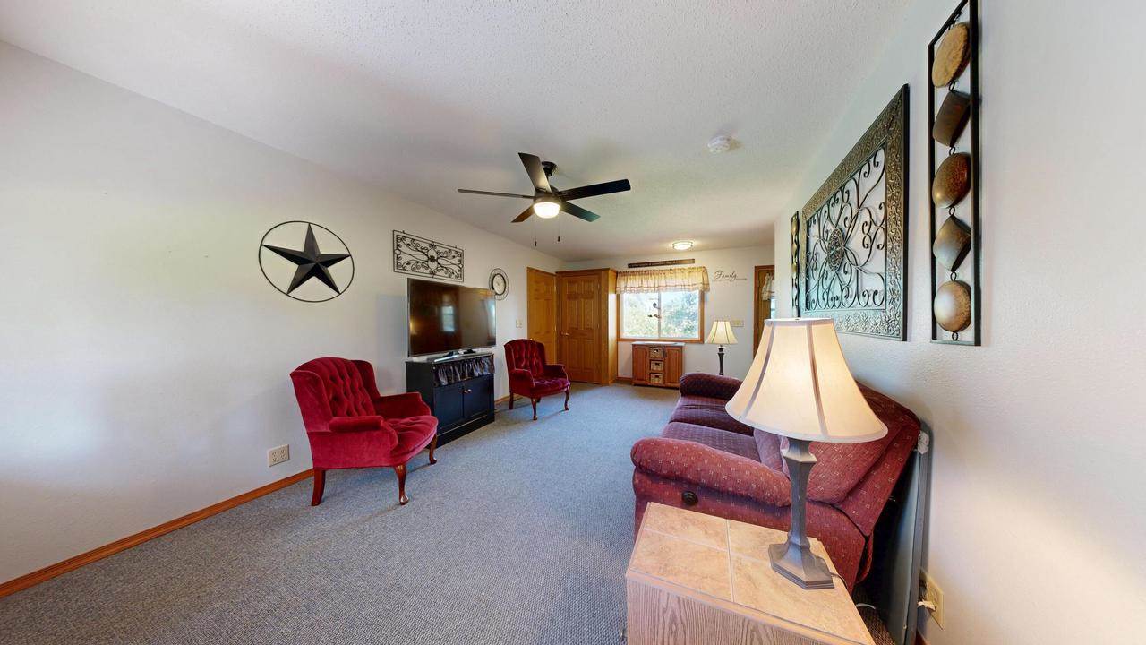 N5654 Theron COURT, Onalaska, WI 54650