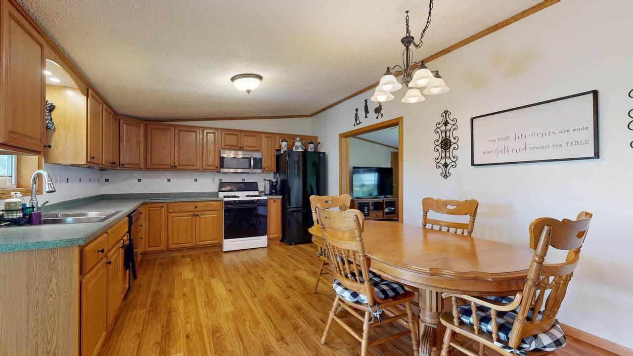 N5654 Theron COURT, Onalaska, WI 54650