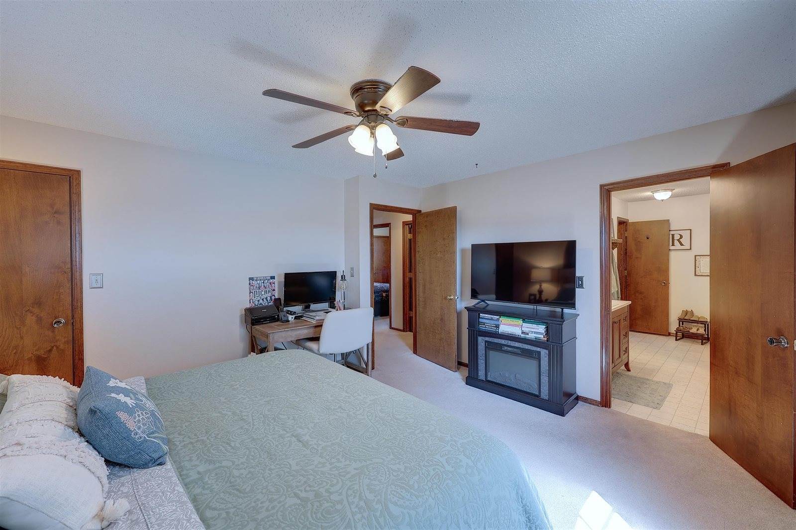 920 Highland Dr., Arkansas City, KS 67005