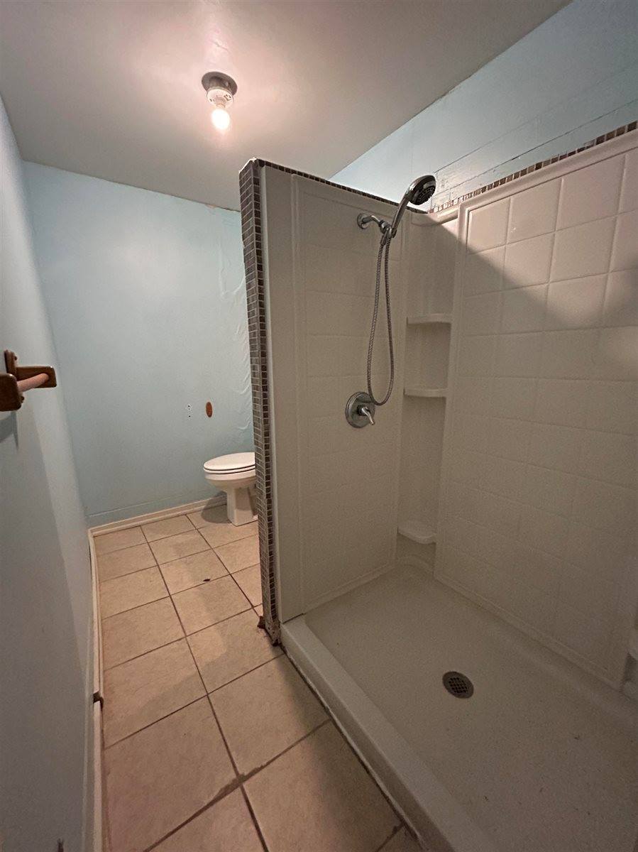 315 East Central, Arkansas City, KS 37005