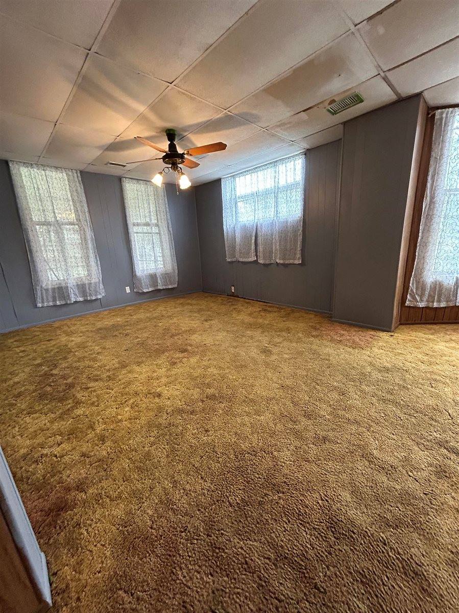 315 East Central, Arkansas City, KS 37005