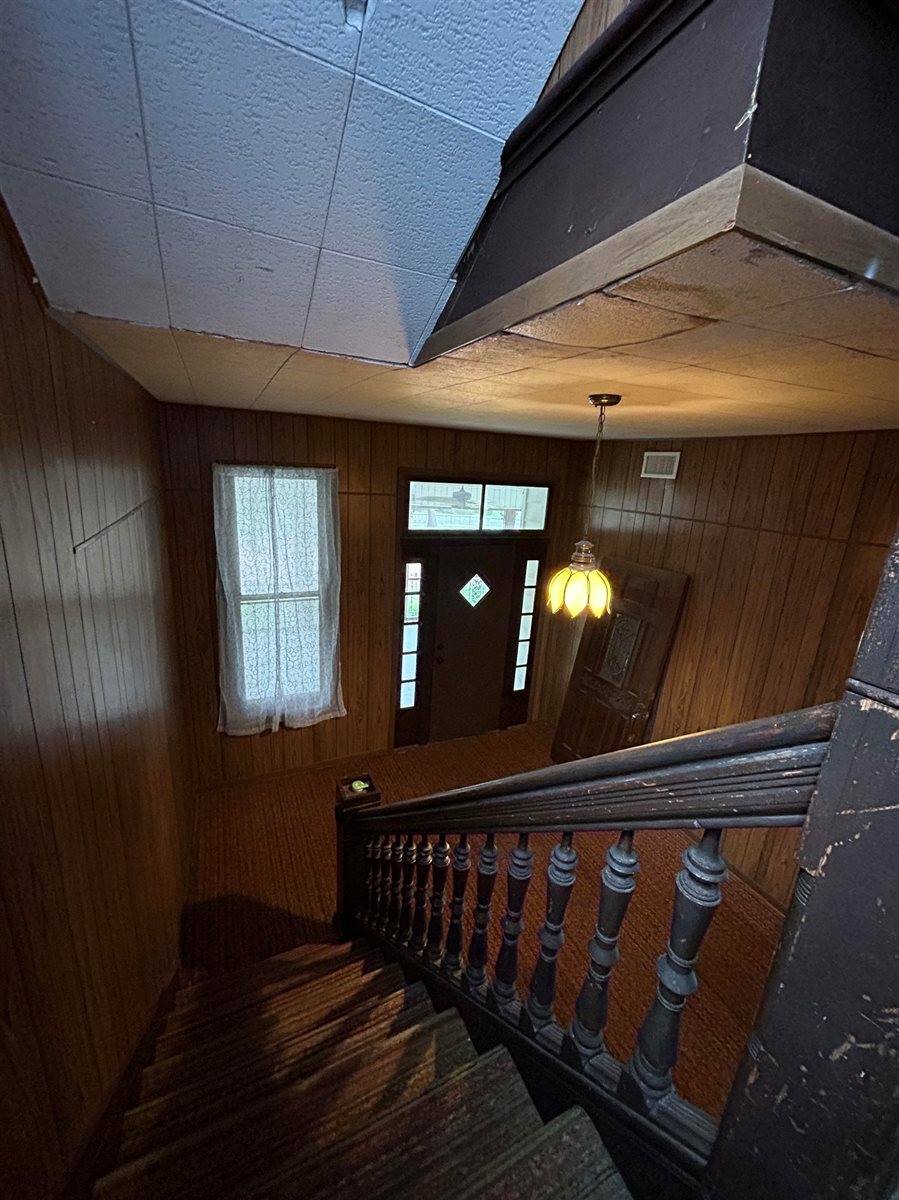 315 East Central, Arkansas City, KS 37005