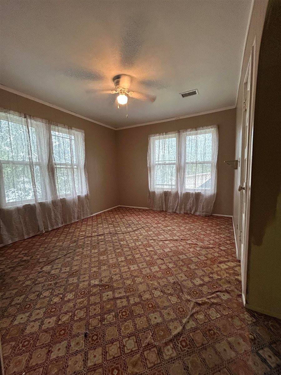 315 East Central, Arkansas City, KS 37005