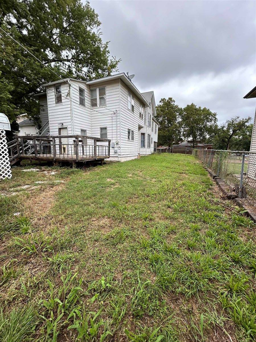 315 East Central, Arkansas City, KS 37005