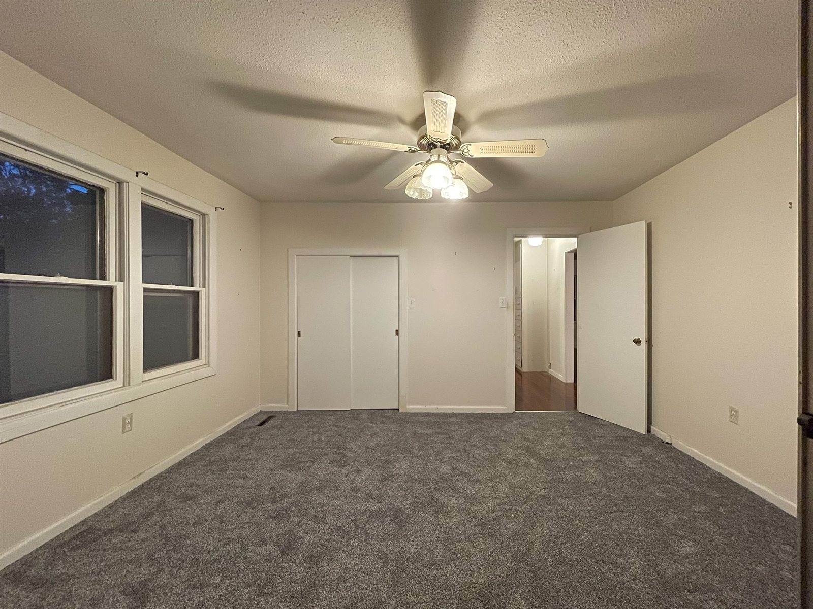 1326 North C St, Arkansas City, KS 67005