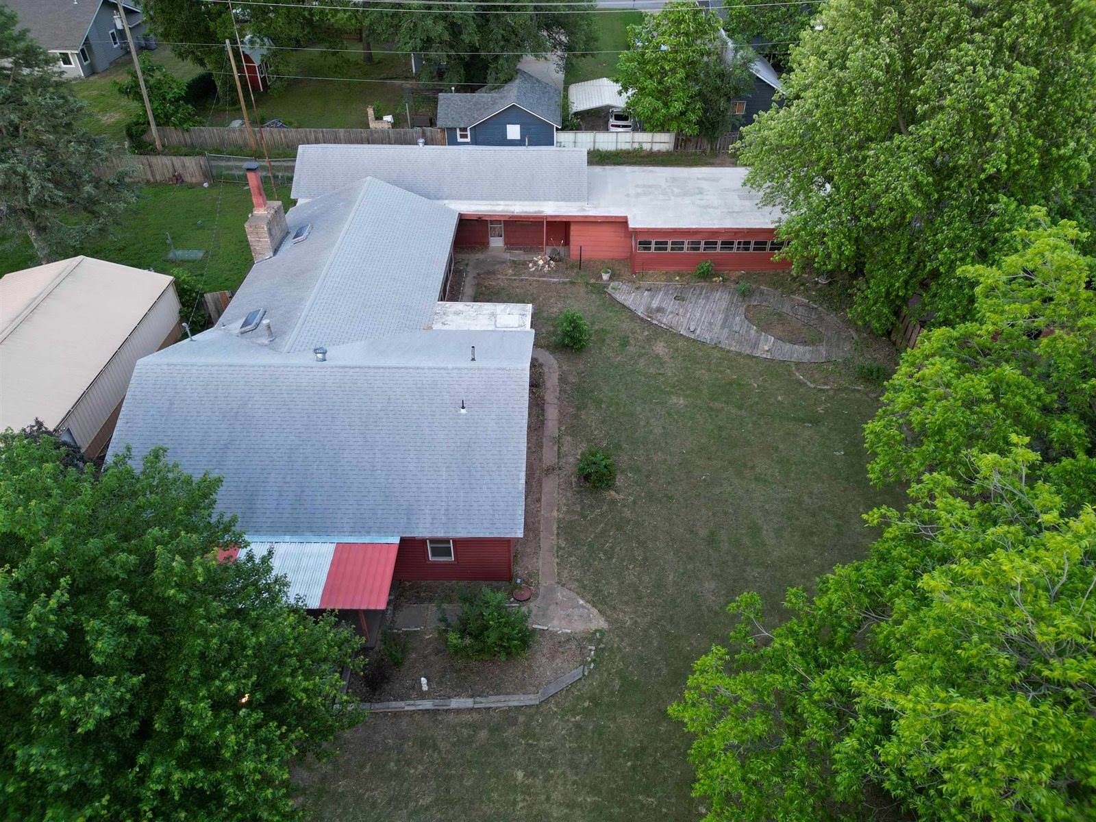 1326 North C St, Arkansas City, KS 67005
