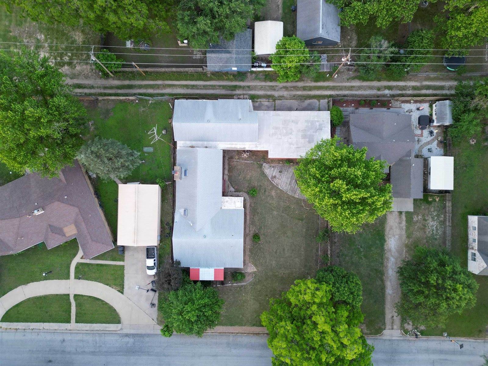 1326 North C St, Arkansas City, KS 67005