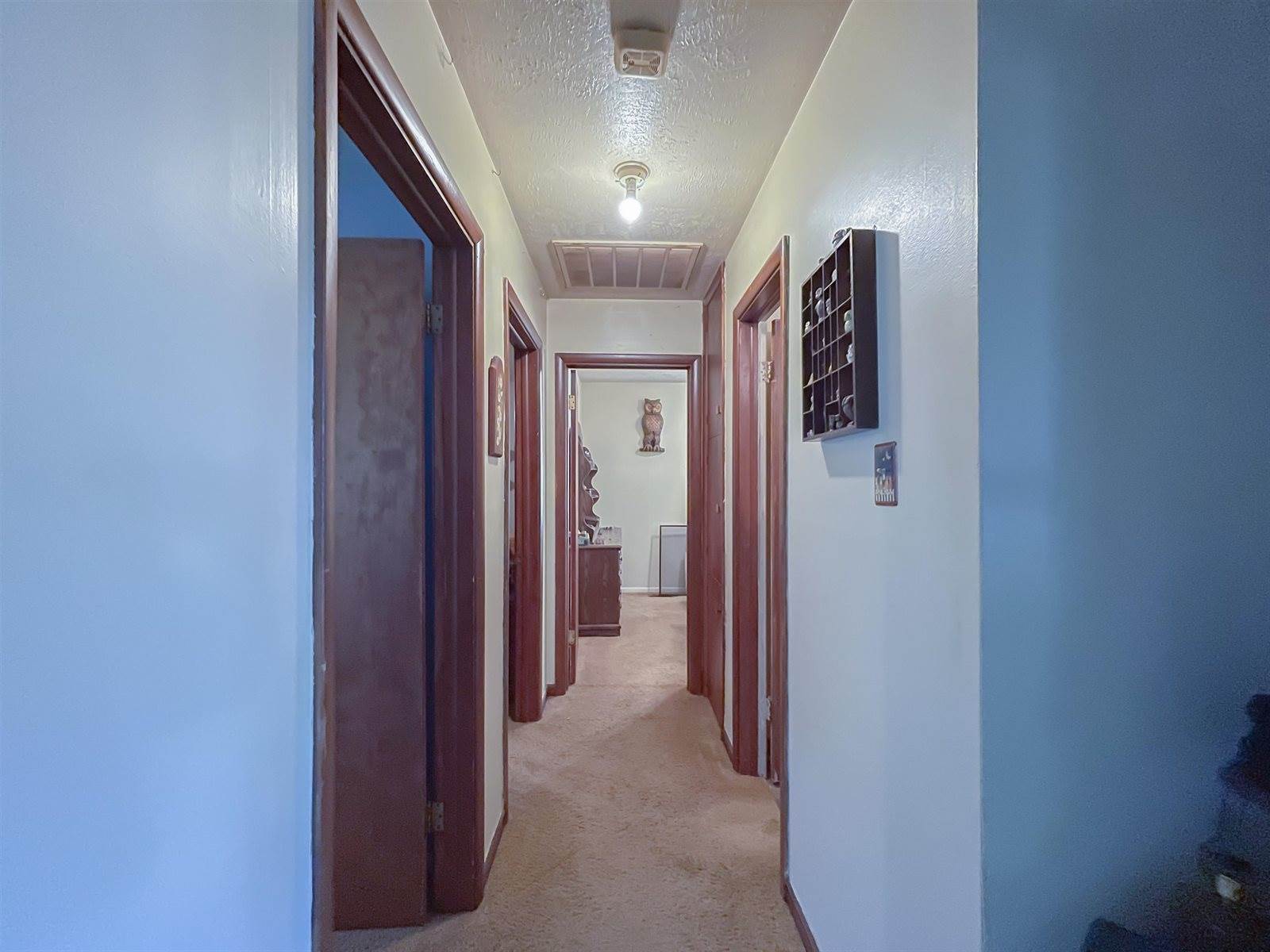 233 East Radio Ln, Arkansas City, KS 67005