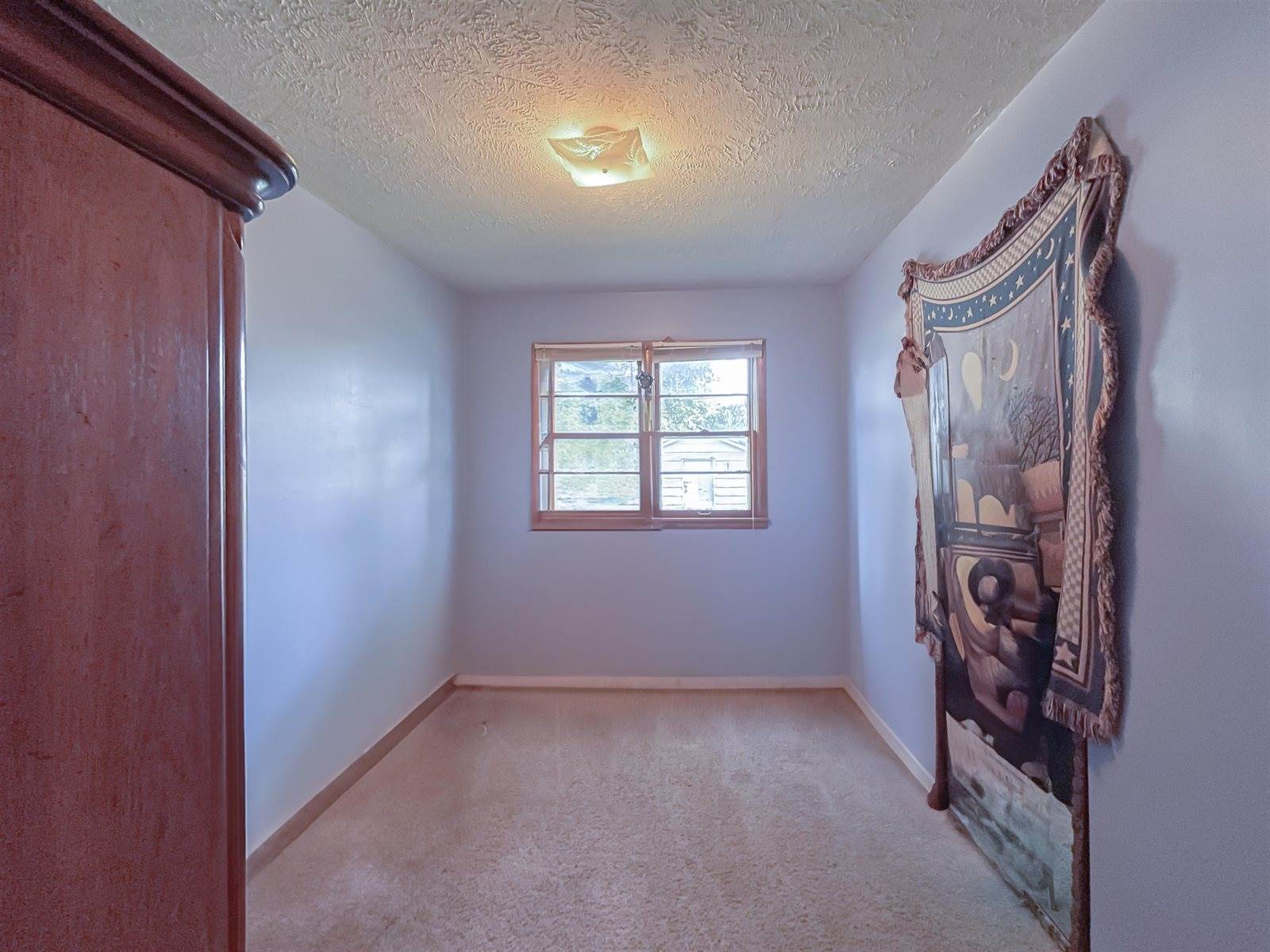 233 East Radio Ln, Arkansas City, KS 67005