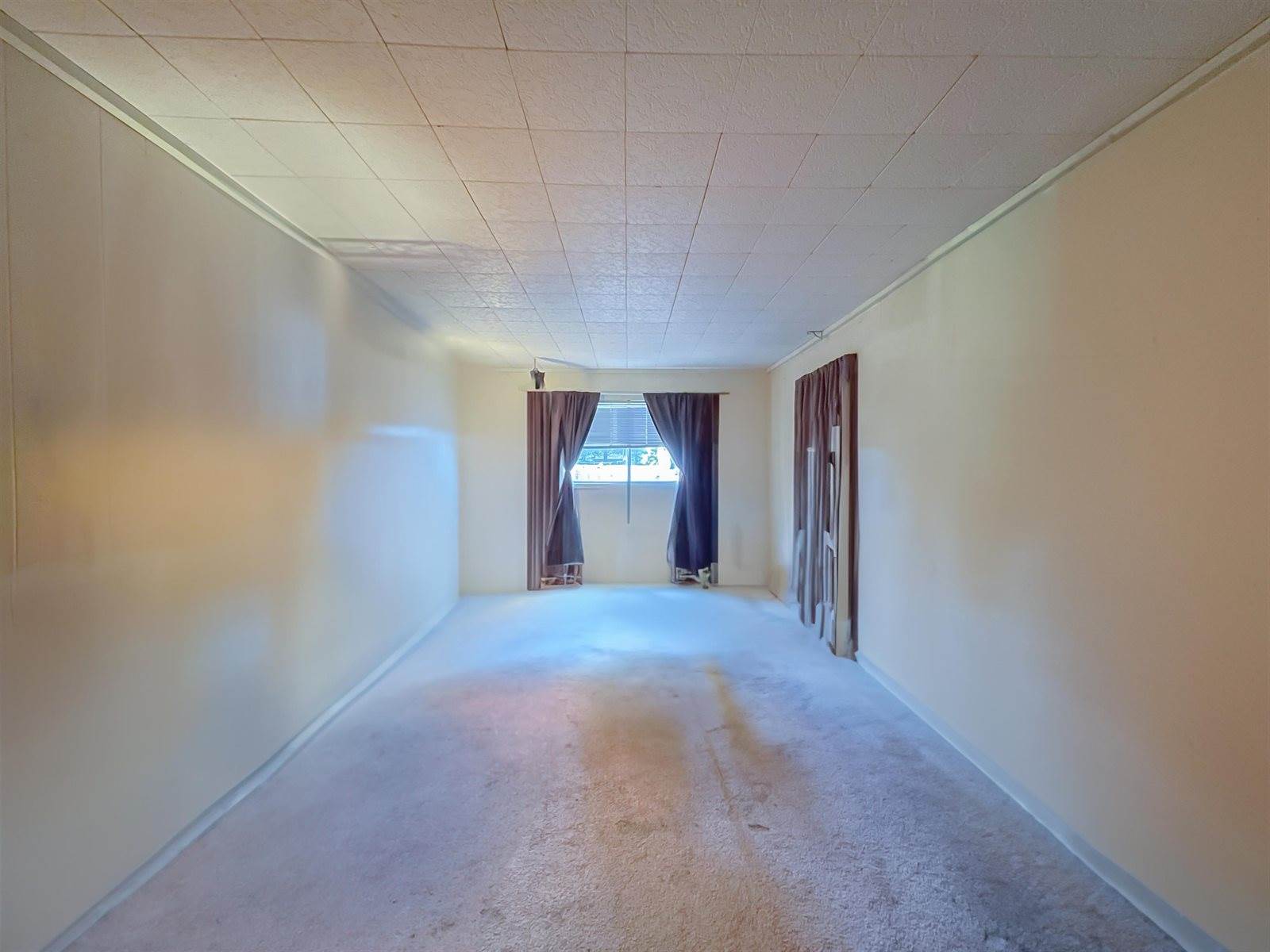 233 East Radio Ln, Arkansas City, KS 67005