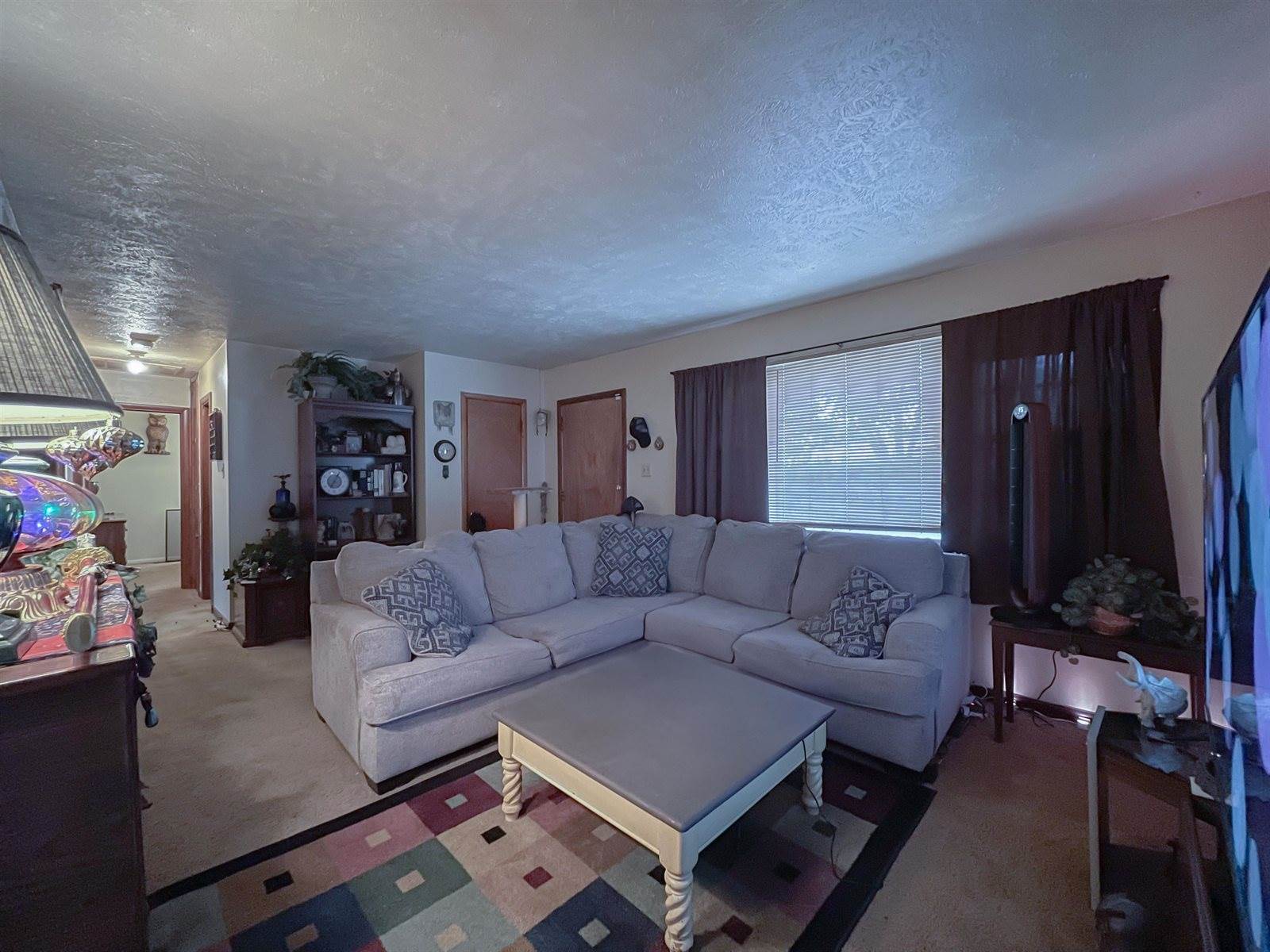 233 East Radio Ln, Arkansas City, KS 67005