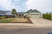 1164 SW Cherry St, Dallas, OR 97338